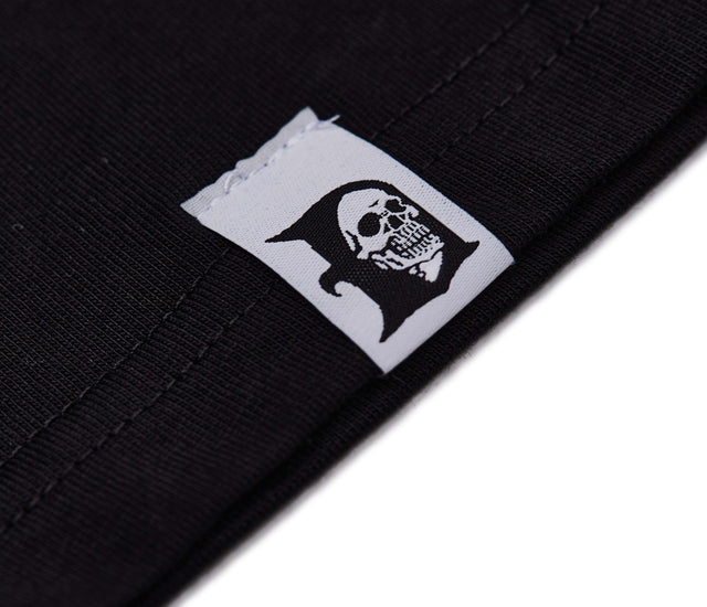 Death & Taxes Kissing Skullies Pocket Tee